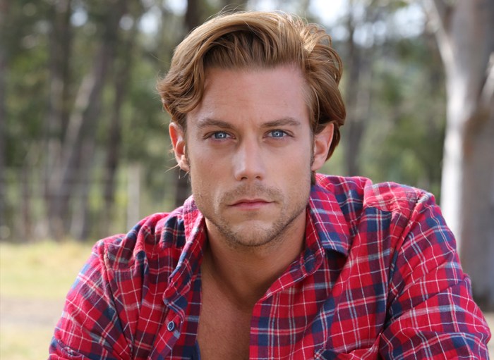 Red Billabong Cinema Australia Tim