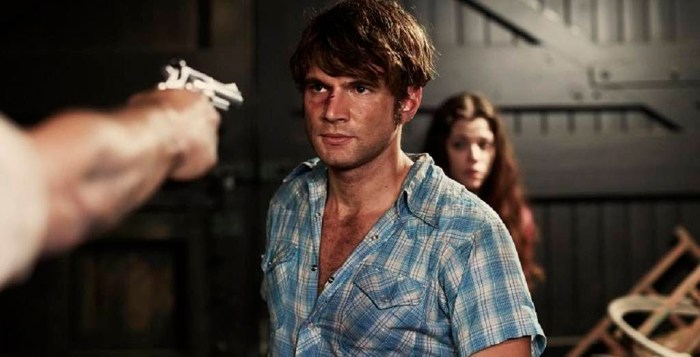 Sparra (Alex Russell) and Paula (Jessica De Gouw) in a scene from CUT SNAKE, directed by Tony Ayres. In cinemas September 24, 2015. An Entertainment One Films release. For more information contact Claire Fromm: cfromm@entonegroup.com